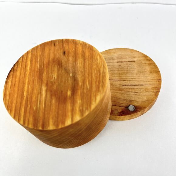 Round Birchwood Salt Cellar With Magnetic Lid Catch - Picture 6 of 6